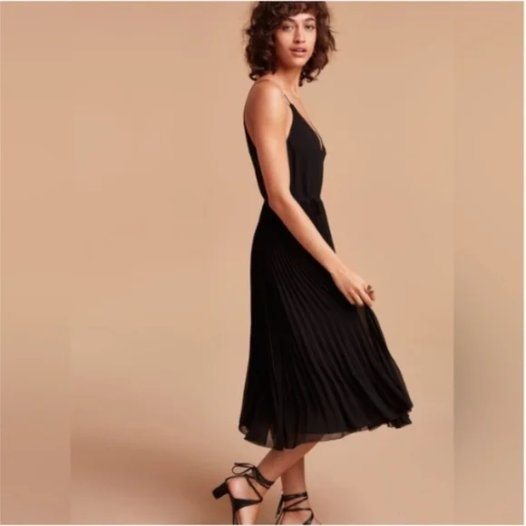 Aritzia Wilfred Beaune Pleated Chiffon Midi Wrap Dress S - Picture 9 of 10